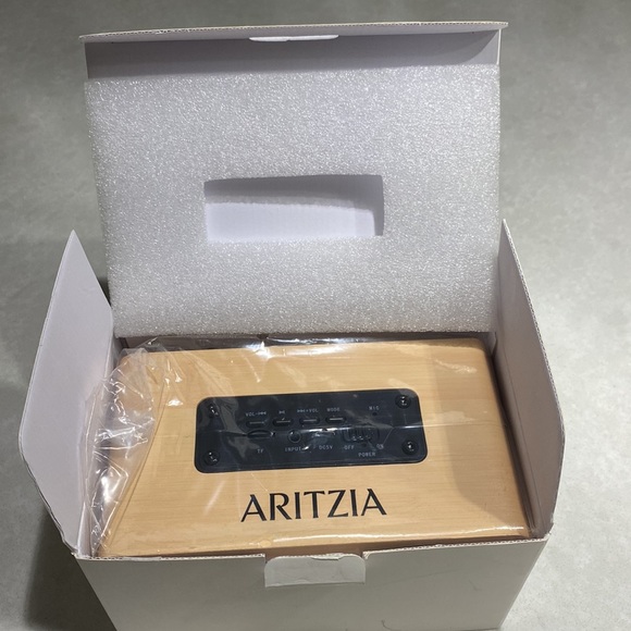 New Aritzia Bluetooth Music Speaker in Box⭐️⭐️⭐️⭐️ - Picture 15 of 15